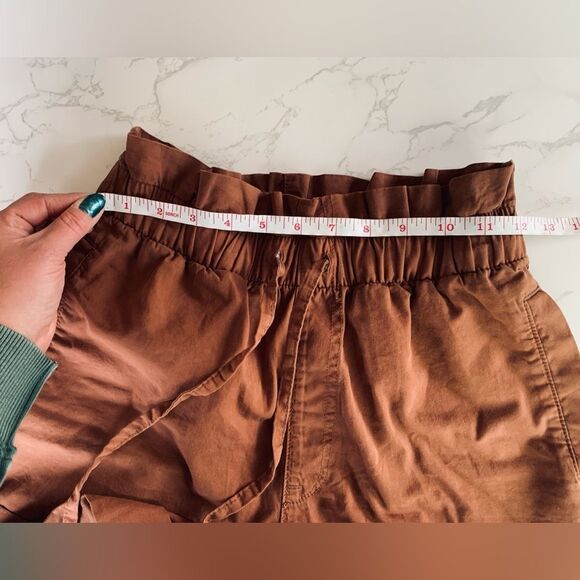 Abercrombie & Fitch Paper Bag Shorts Rust Brown | XS - Picture 8 of 8